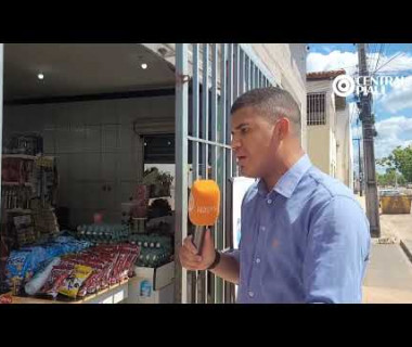 Assalt4ntes arm4dos com fac4 invad3m padaria e r3ndem funcionárias na Zona Norte de Teresina
