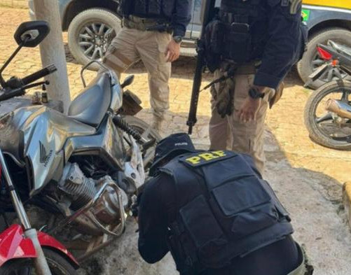 PRF recupera motos roubadas e flagra adulterações no interior do Piauí