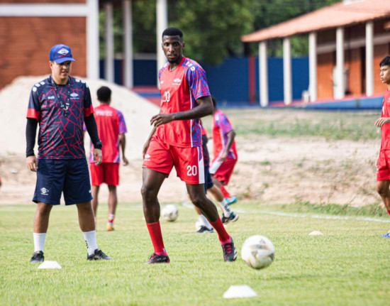 Piauí enfrenta Vitória fora de casa em jogo decisivo na Copa do Nordeste
