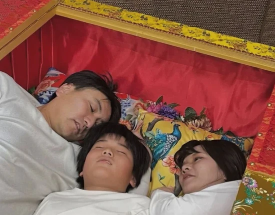 Spa no Japão oferece meditação dentro de caixões; essa prática vingaria aqui?