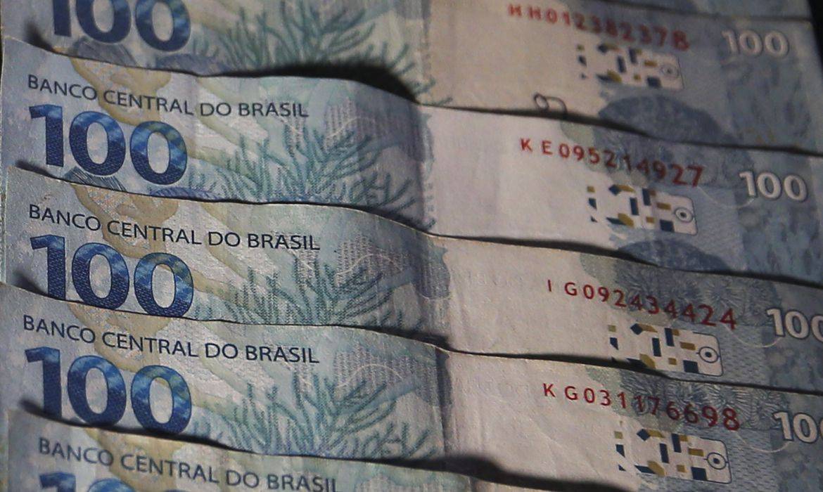 INSS paga segunda parcela do 13º a quem recebe acima do mínimo