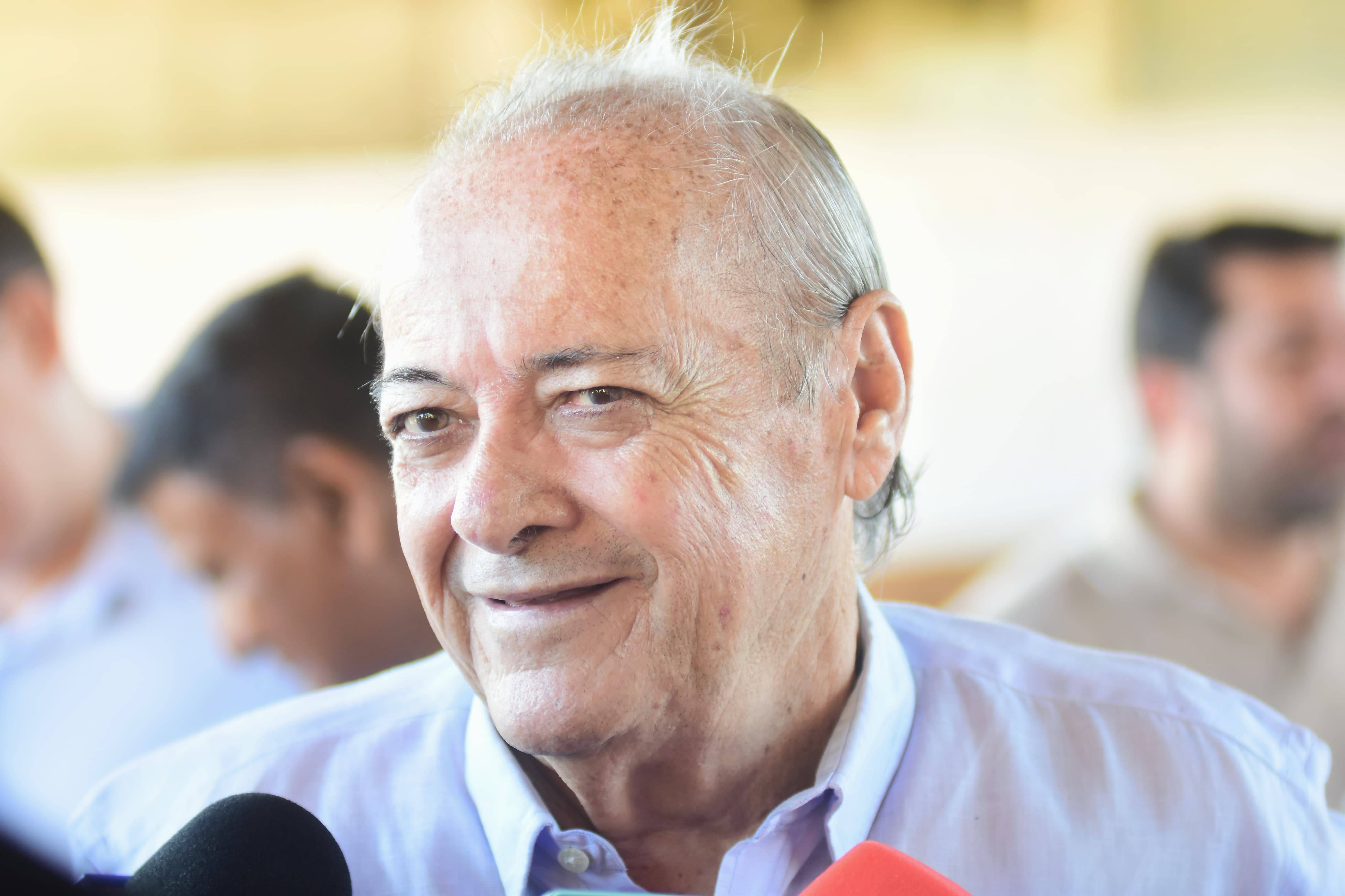 Silvio Mendes  prorroga validade de concurso da Educação por mais um ano