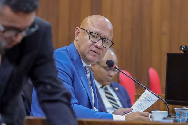 Exonerados da Alepi cumprem expediente sem garantia de salário para manter chance de recontratação