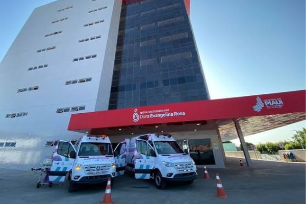 Bebê recém-nascida encontrada em matagal é transferida para maternidade Evangelina Rosa