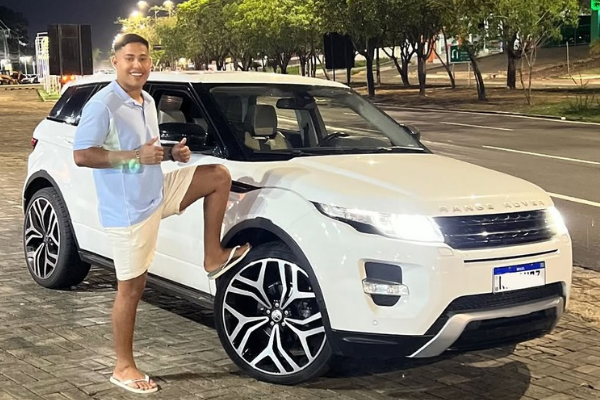 Carro do influenciador Itallo Bruno é apreendido pela PM