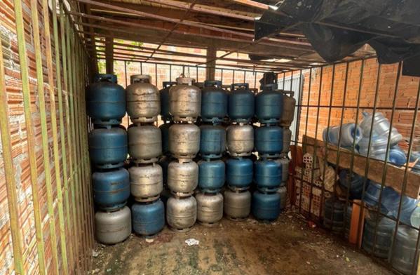 Procon apreende 338 botijões de gás vendidos de forma irregular no Norte do Piauí