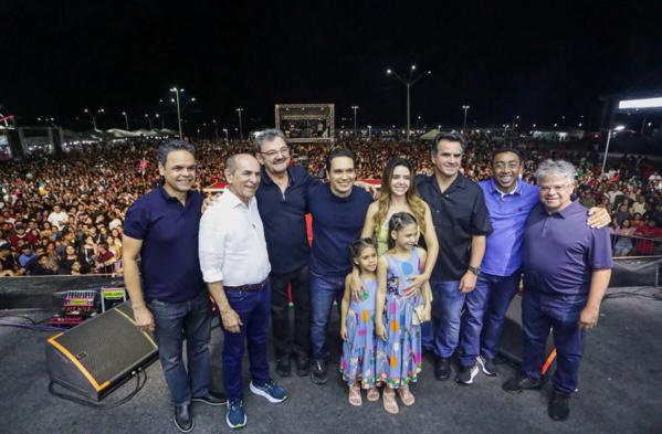 Ciro Nogueira participa de procissão de São Sebastião em Uruçuí