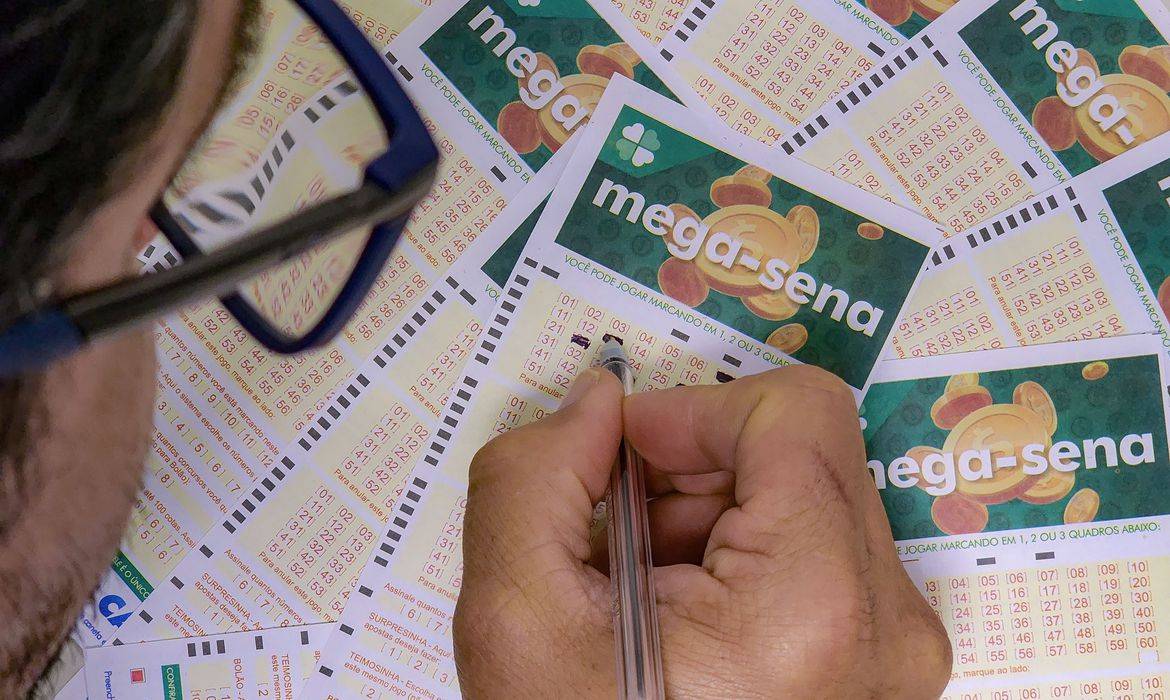 Mega-Sena sorteia nesta quinta-feira prêmio acumulado em R$ 72 milhões