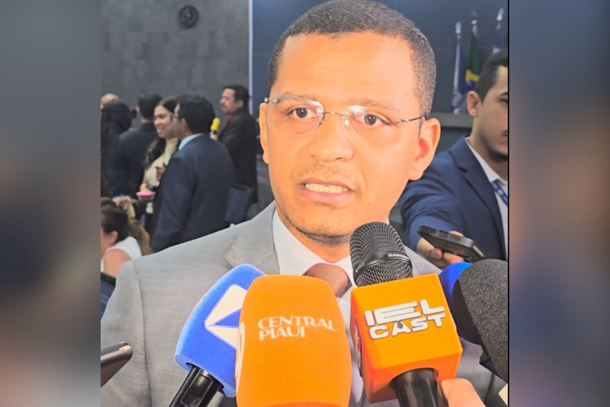 Vereador Ismael Silva adia novamente retorno à Secretaria de Educação de Teresina