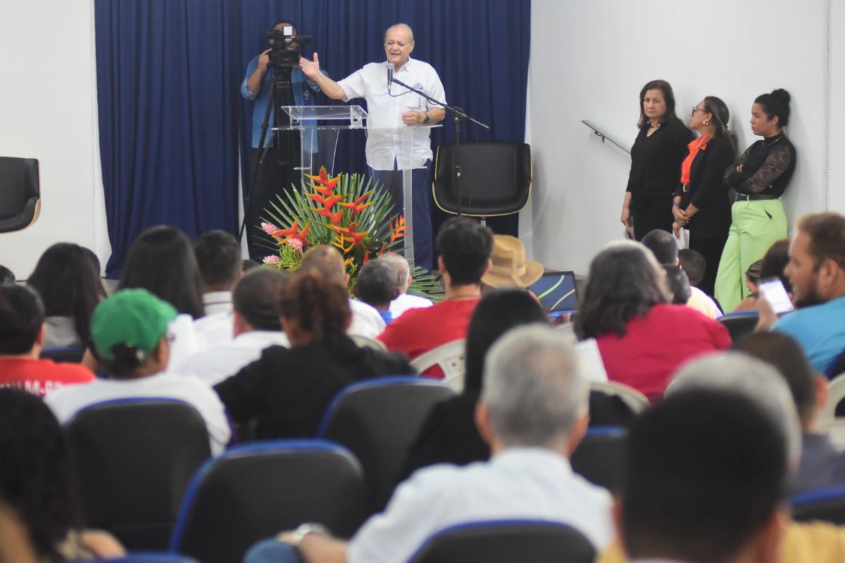 Prefeito Silvio Mendes abre conferência e aponta desafios de Teresina