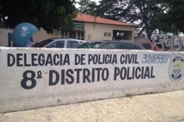 Casal suspeito de assaltos e venda de celulares roubados é preso no Grande Dirceu