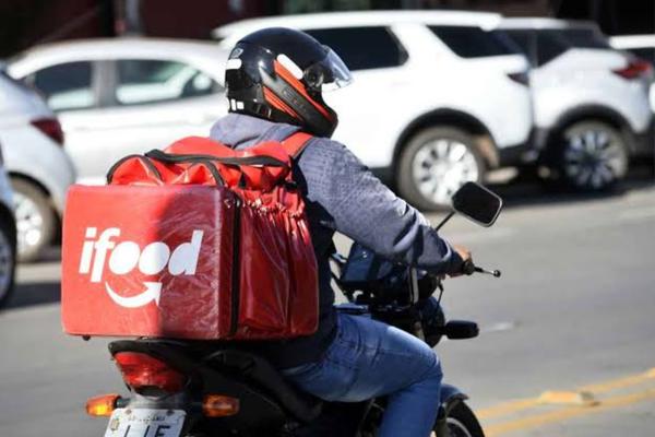 Trabalhadores por aplicativo fazem paralisação em Teresina