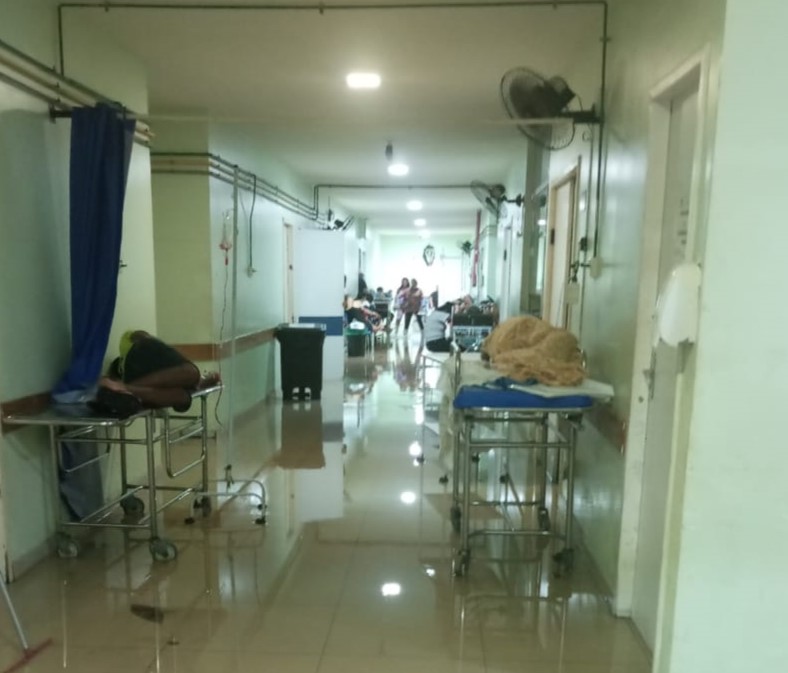 Chuvas causam alagamento no Hospital Justino Luz em Picos