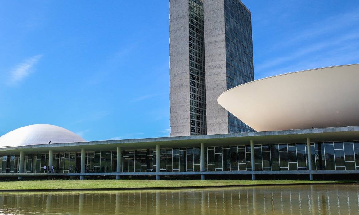 CONJECTURAS POLÍTICAS