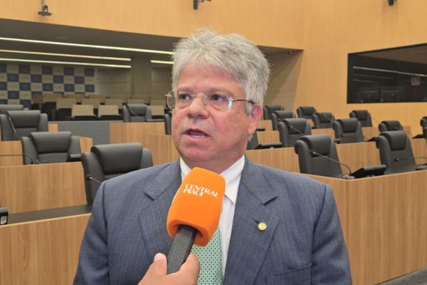 Gustavo Neiva diz que taxa sobre poços existe e critica proposta de Rafael Fonteles