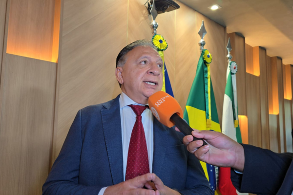 Secretário da Fazenda explica cobrança de ICMS sobre energia solar no Piauí