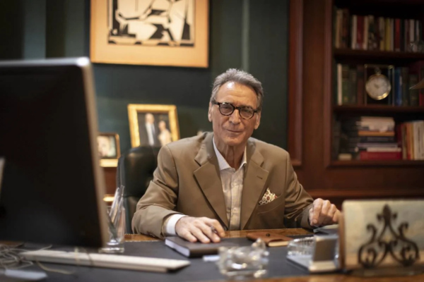 Herson Capri sofre infarto e cancela sessões de peça em São Paulo