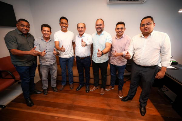 Irmão de Joel Rodrigues e vice-prefeito de Floriano anunciam apoio a Marcelo Castro
