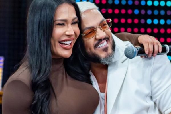 Gracyanne afirma que quer voltar com Belo
