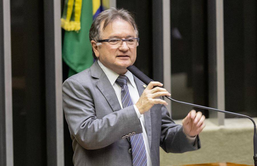 TRF-1 julga Merlong Solano por desvio em projeto de combate à seca