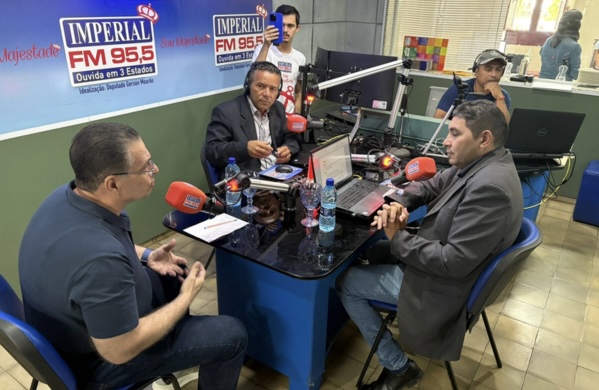 Deputado Gessivaldo Isaías visita Pedro II