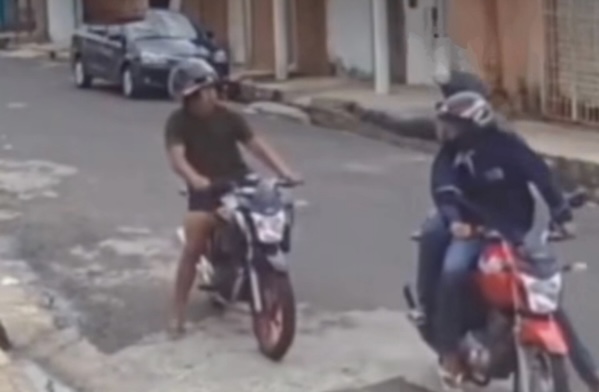 Vídeo registra criminosos roubando moto do influenciador Itallo Bruno em Teresina