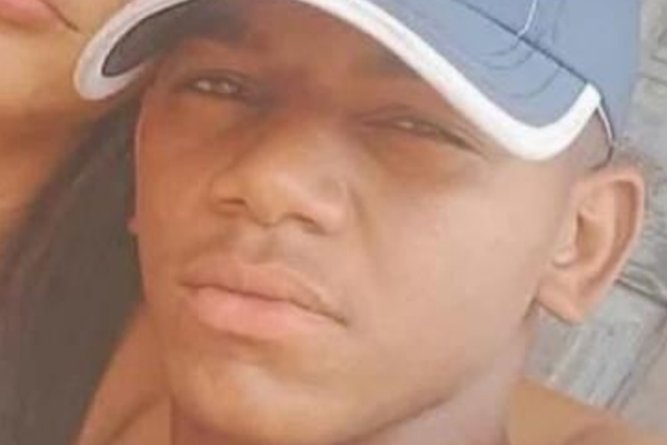 Adolescente é morto a tiros dentro de casa em Floriano