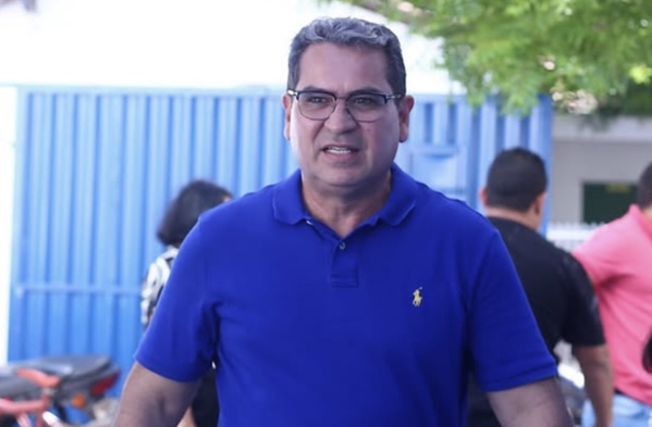 Denúncia de professores expõe falha no pagamento do 13º em Demerval Lobão