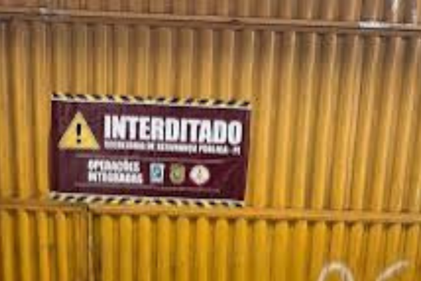 Denarc fecha trailer suspeito de tráfico no Mercado Central de Teresina