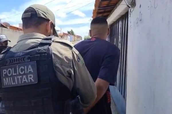 Foragido da Justiça é preso pela PM no bairro Alto da Ressurreição