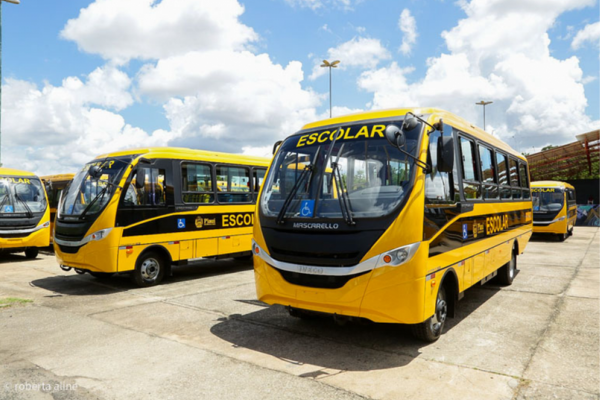Motoristas do transporte escolar entram em greve por reajuste salarial