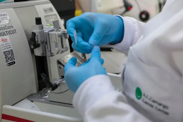 Câncer de próstata tem até 98% de cura em diagnóstico precoce, alerta especialista