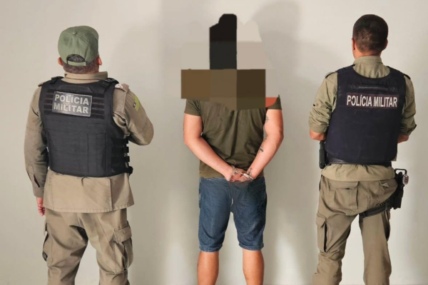 Suspeito de violência doméstica agride policiais durante prisão em Pio IX