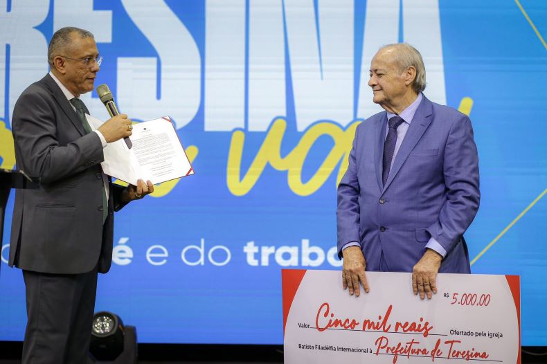 Sílvio Mendes destina doação de igreja a moradores de rua