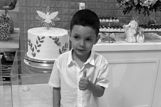 Filho de médicos morre aos 5 anos de dengue em hospital de Teresina