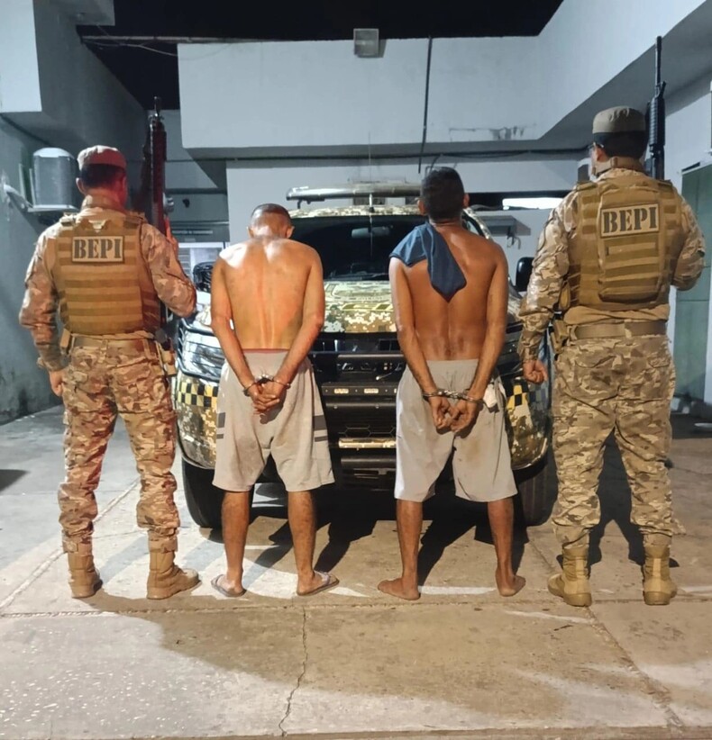 Dupla é detida com arma caseira após perseguição na zona Leste de Teresina