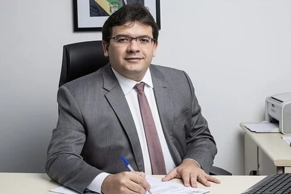 Governador é criticado por falha em contrato milionário, mesmo com formação em matemática