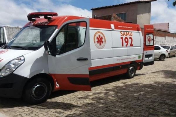 Três jovens ficam gravemente feridos após colisão na zona Leste de Teresina
