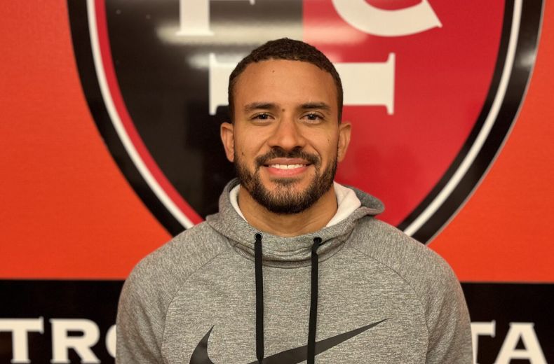 PEC contrata zagueiro que estava na Suécia para campeonato estadual