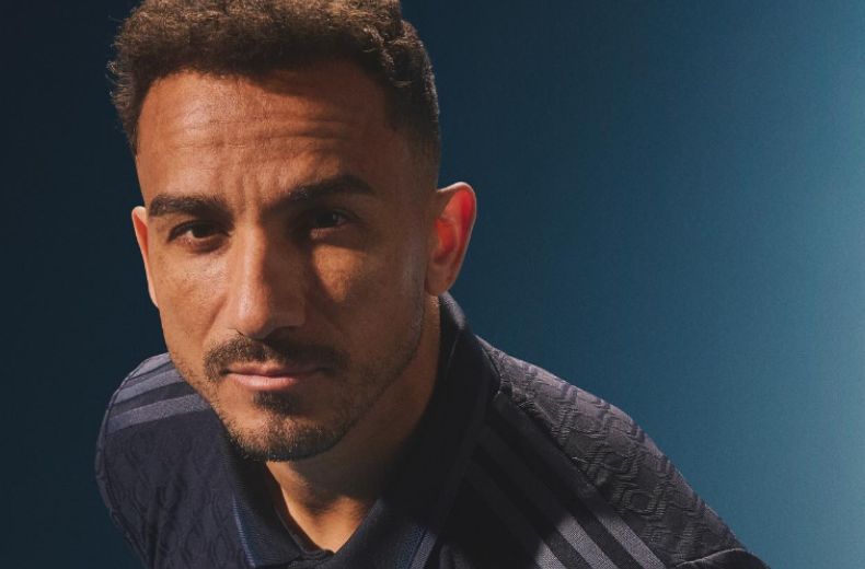 Flamengo anuncia contratação de Danilo