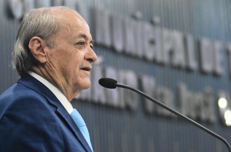 Prefeito Sílvio Mendes revela dívida de R$ 3 bilhões e confirma ida à Câmara