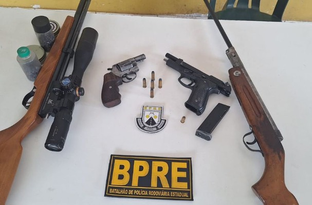 Suspeito é preso com armas de fogo tentando fugir da PM no Piauí