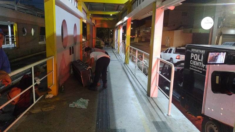 Homem é encontrado morto em parada de ônibus da Ceasa em Teresina