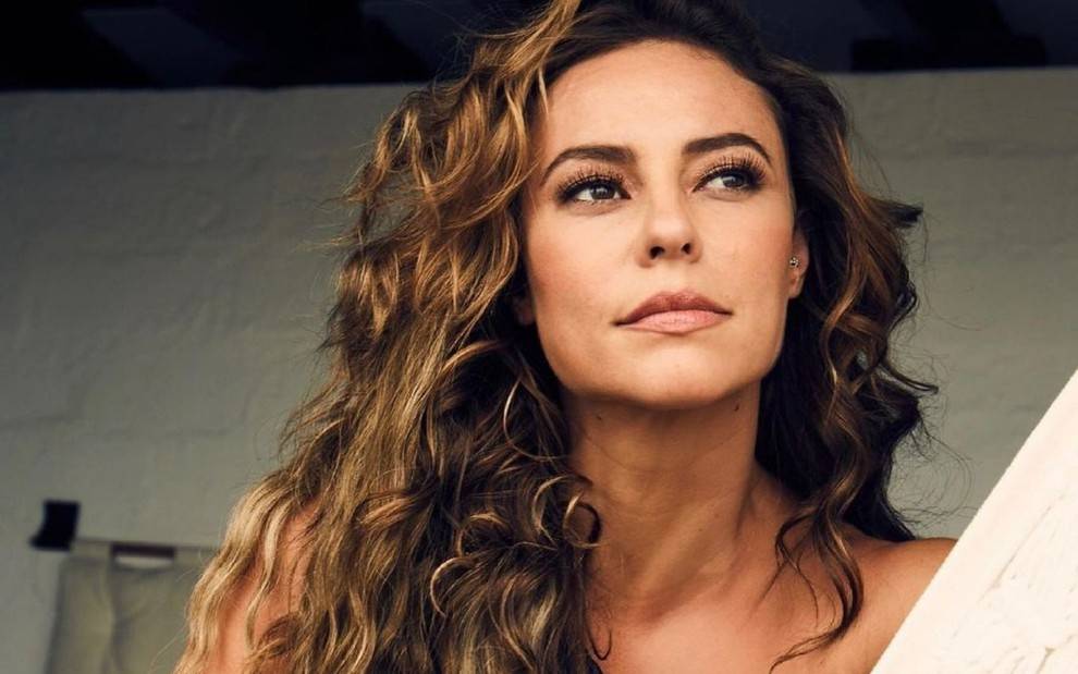 Atriz Paolla Oliveira registra boletim de ocorrência contra fã que a persegue há 2 anos