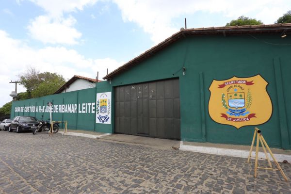 Casa de Custódia é alvo de ataque a tiros em Teresina