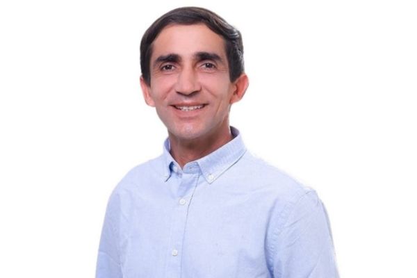Prefeito Manin do Povo dribla concurso com contratações disfarçadas, diz MP