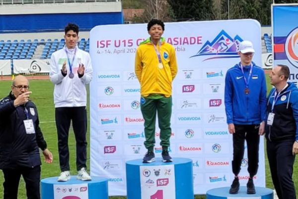 Paratleta piauiense conquista duas medalhas de ouro em torneio na Sérvia