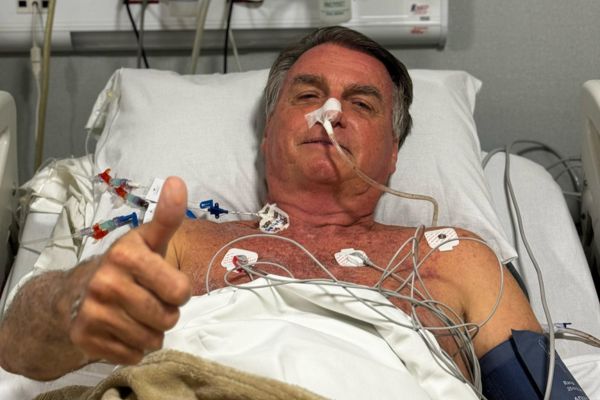 “Com fé em Deus, estarei de volta em breve”, diz Bolsonaro após internação