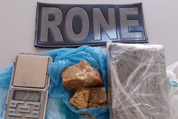 Suspeito é preso em Teresina com droga e iPhone dentro de sacola
