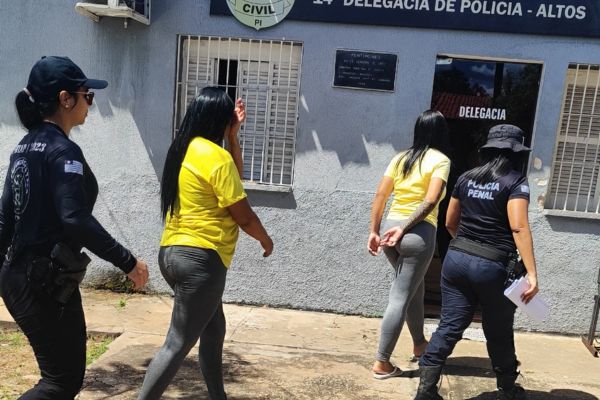 Mulheres são presas ao tentarem entrar em cadeia de Altos com drogas escondidas